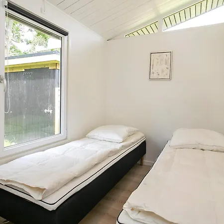Ferienhaus 4 Star In Hals